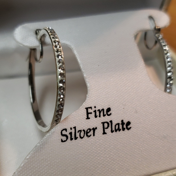 Jewerly - Picture 2 of 2